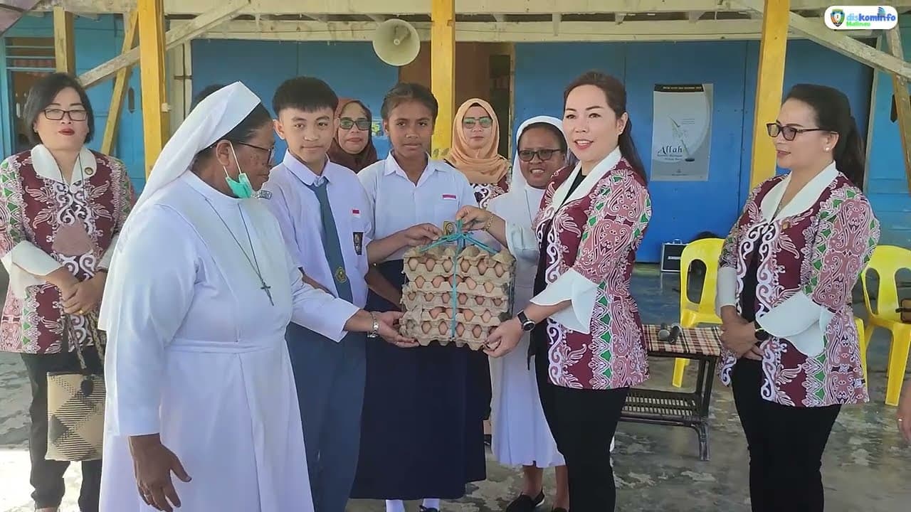 MEMPERINGATI HARI IBU, DWP MALINAU LAKUKAN BAKTI SOSIAL