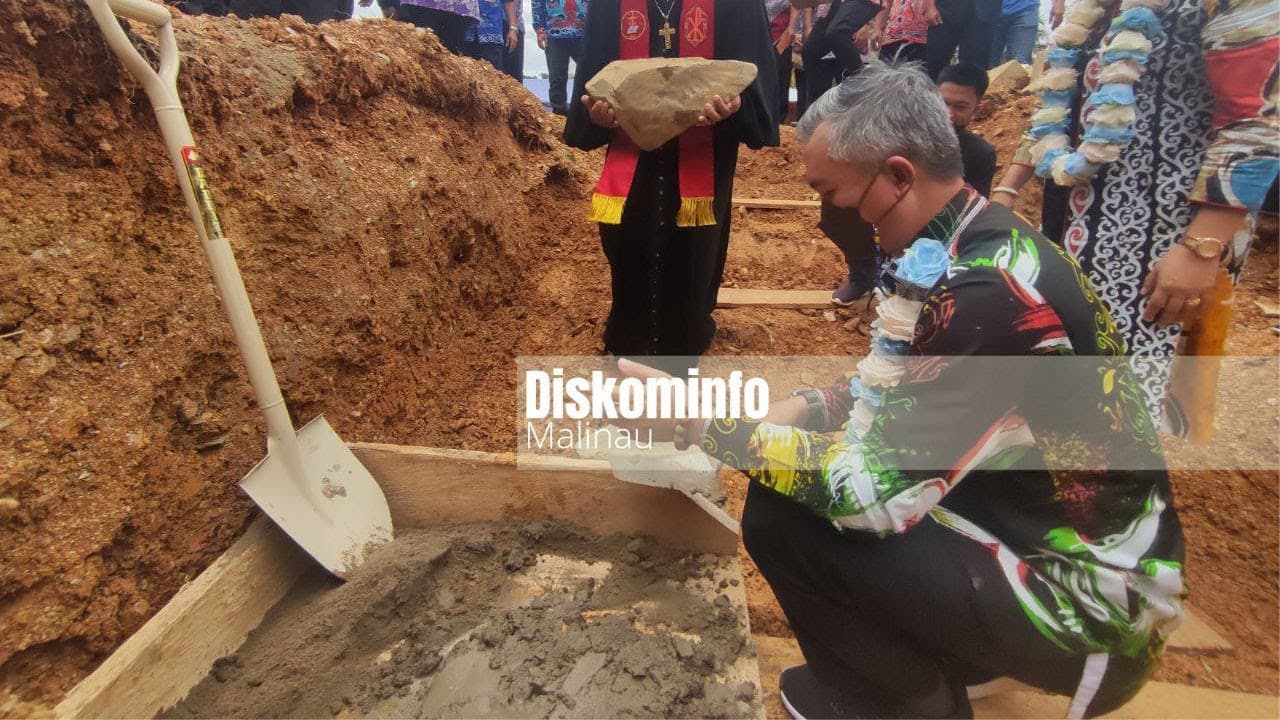 Peletakkan Batu Pertama Pembangunan GKPI Gloria Paking Harapan Maju